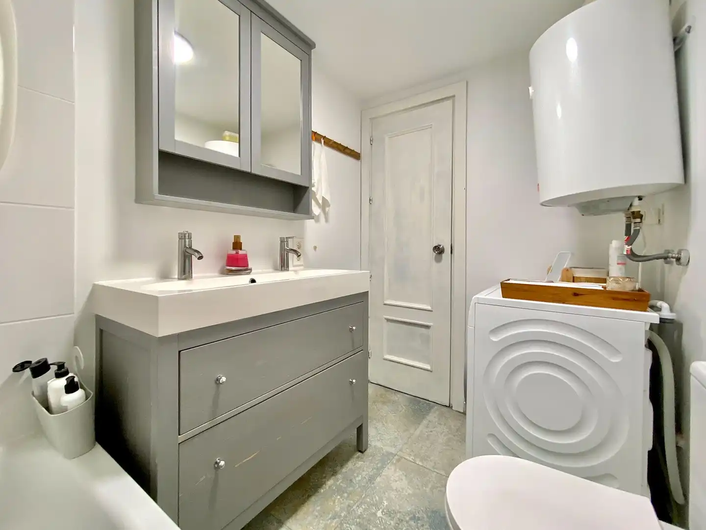 Bathroom of Apartments for sale in Almuñécar  with Terrace, Furnished and Community pool