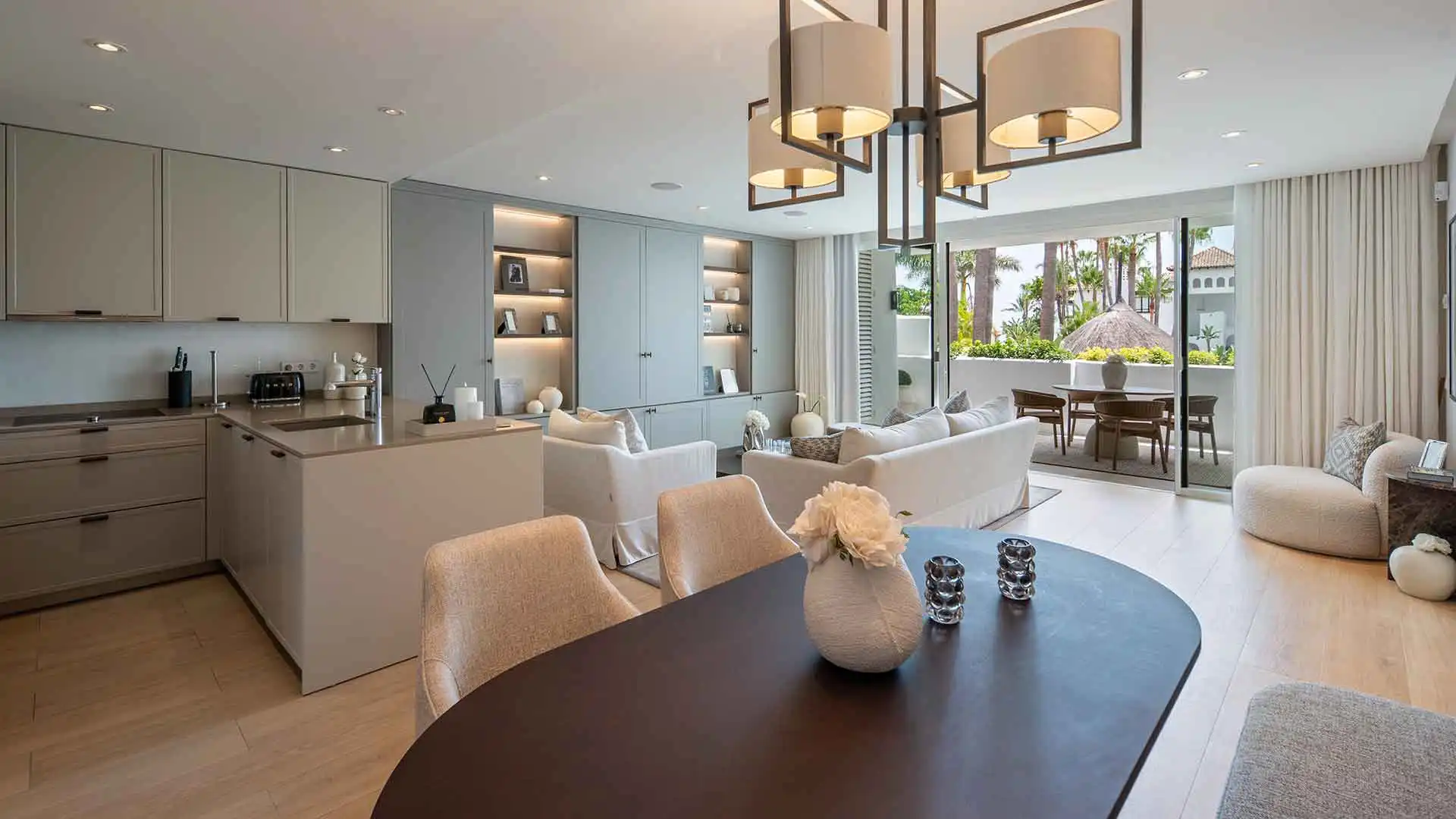 Comedor de Apartamento en venta en Marbella con Aire acondicionado, Terraza y Piscina