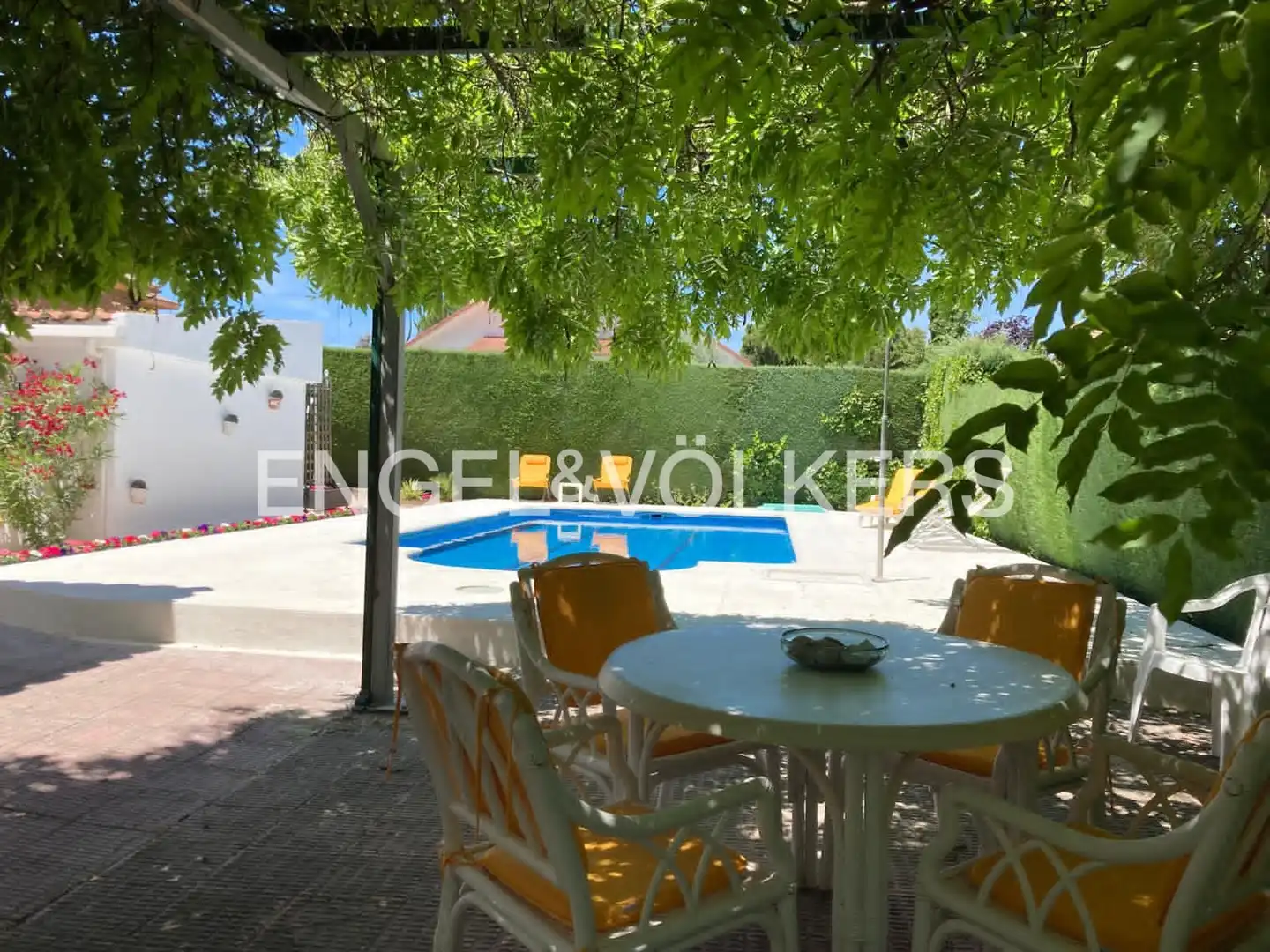 Terrassa de Casa o xalet en venda en Boadilla del Monte amb Aire condicionat, Calefacció i Jardí privat