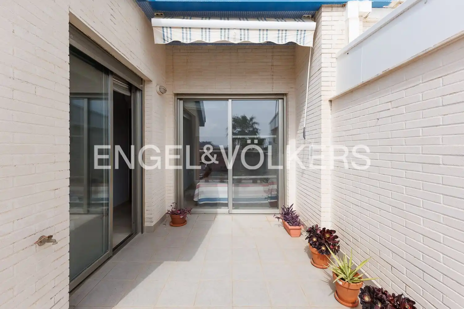 Terraza de Ático en venta en Dénia con Aire acondicionado, Calefacción y Jardín privado