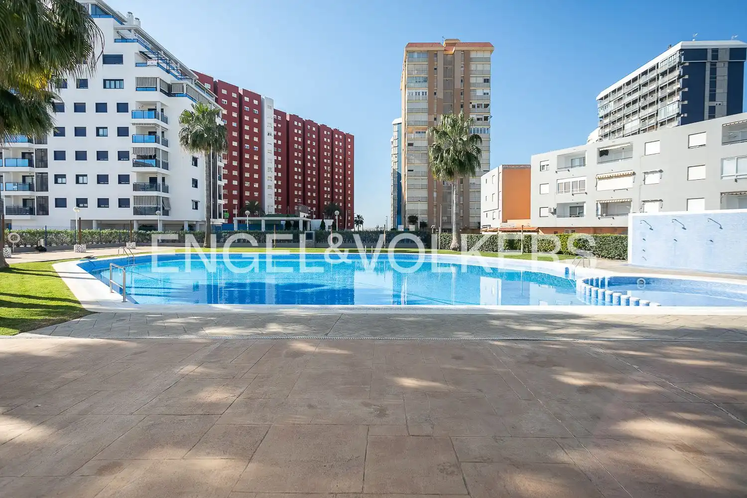 Piscina de Pis de lloguer en La Pobla de Farnals amb Aire condicionat, Calefacció i Jardí privat
