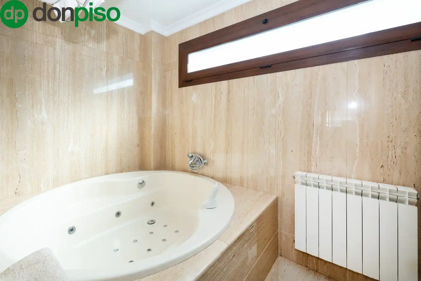 Bathroom of Houses for sale in Granada  with Air Conditioner, Heating and Terrace