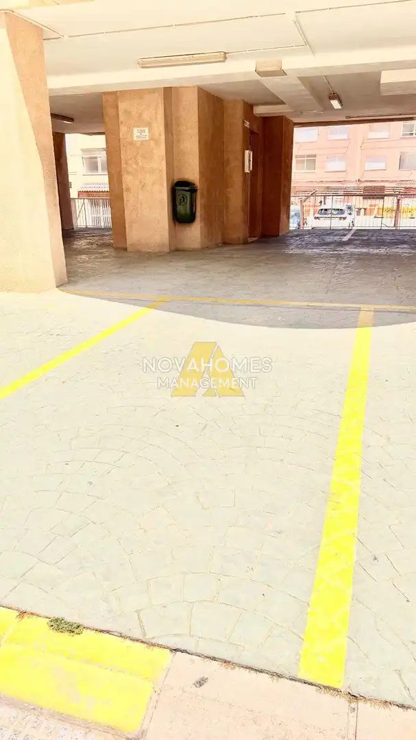 Parkplatz von Wohnungen zum Verkauf in La Manga del Mar Menor mit Klimaanlage, Heizung und Terrasse