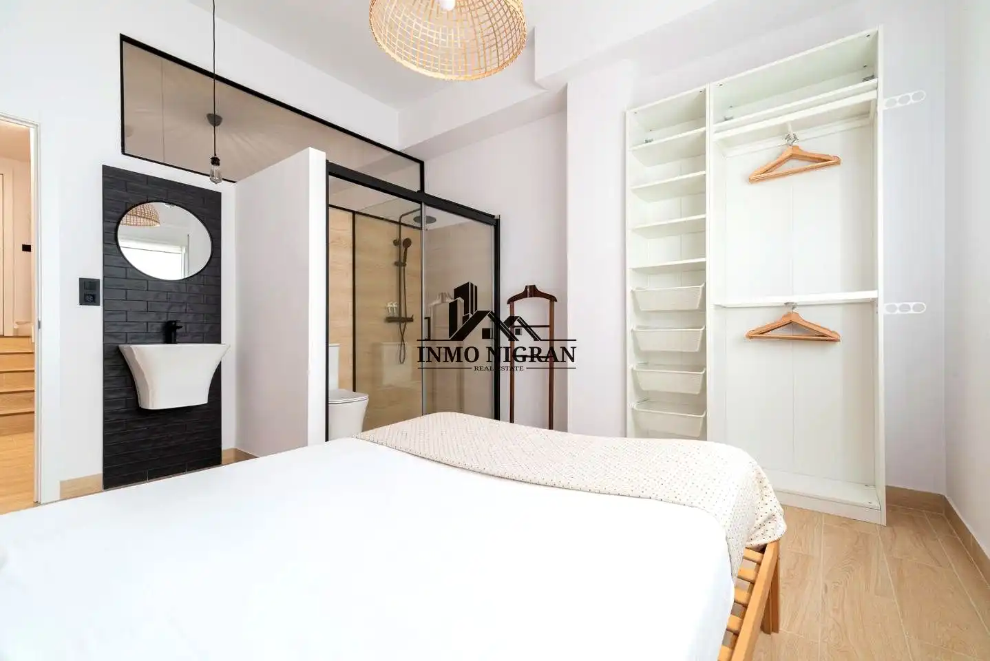 Habitación de Planta baja de alquiler en Nigrán con Amueblado y Piscina comunitaria