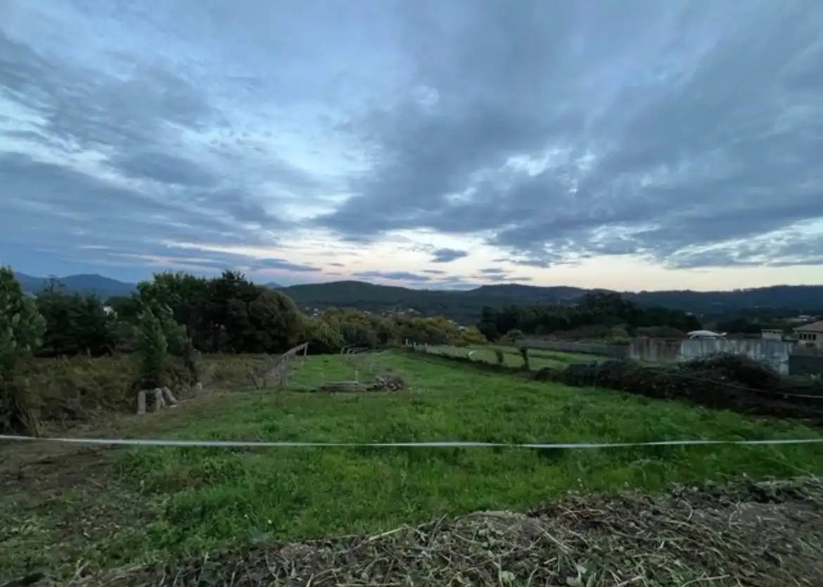 Wohnbaugrundstück zum Verkauf in Rúa Ecuador, imagen 3