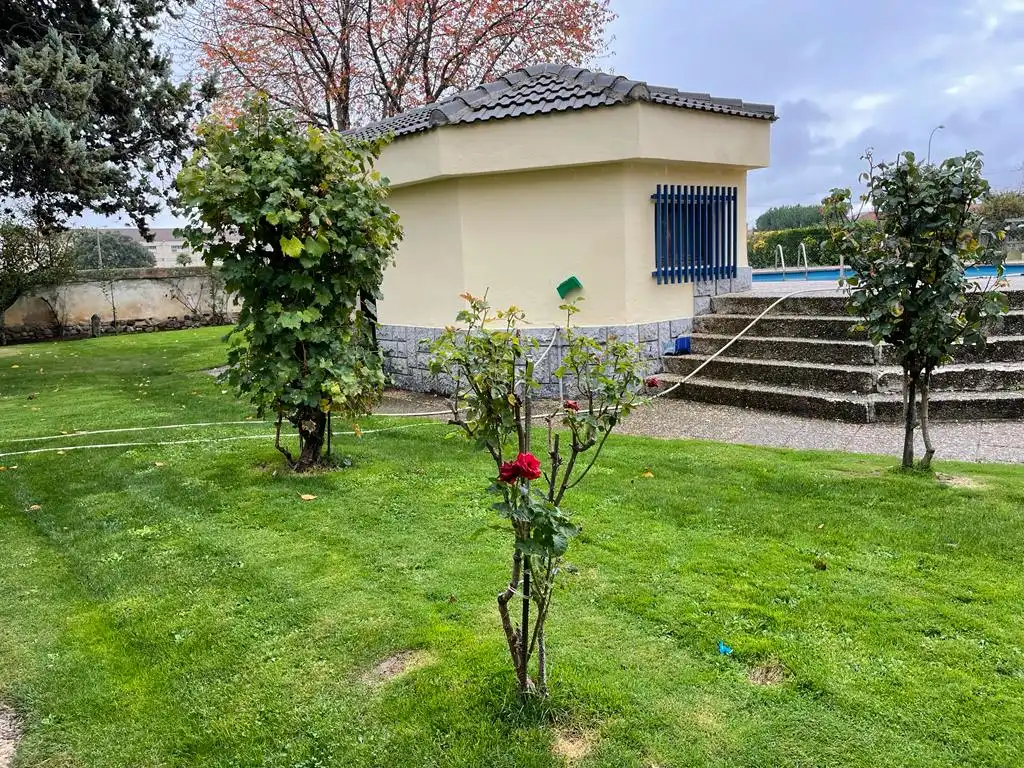 Jardí de Casa o xalet en venda en Castañares de Rioja amb Calefacció, Jardí privat i Parquet