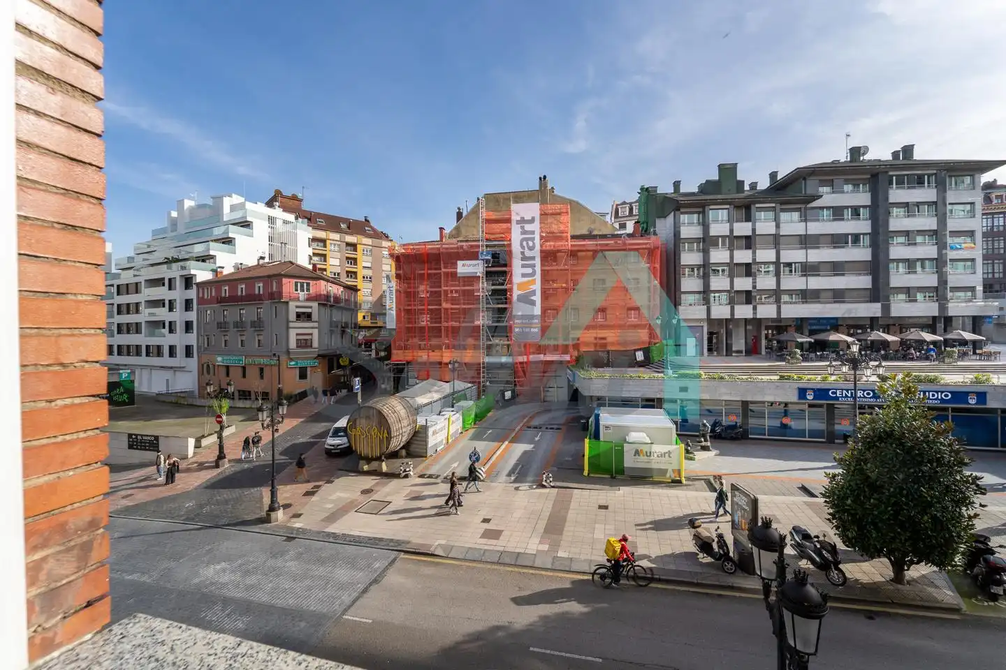 Vista exterior de Pis en venda en Oviedo  amb Calefacció i Parquet
