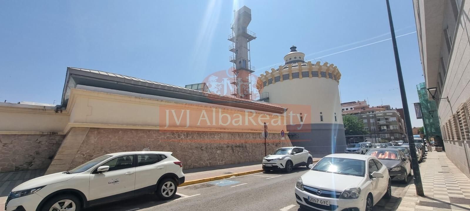 Vista exterior de Piso en venta en  Albacete Capital con Calefacción y Trastero