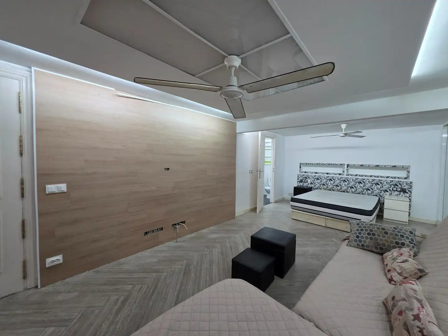 Schlafzimmer von Loft zum Verkauf in Alicante / Alacant mit Klimaanlage und Möbliert