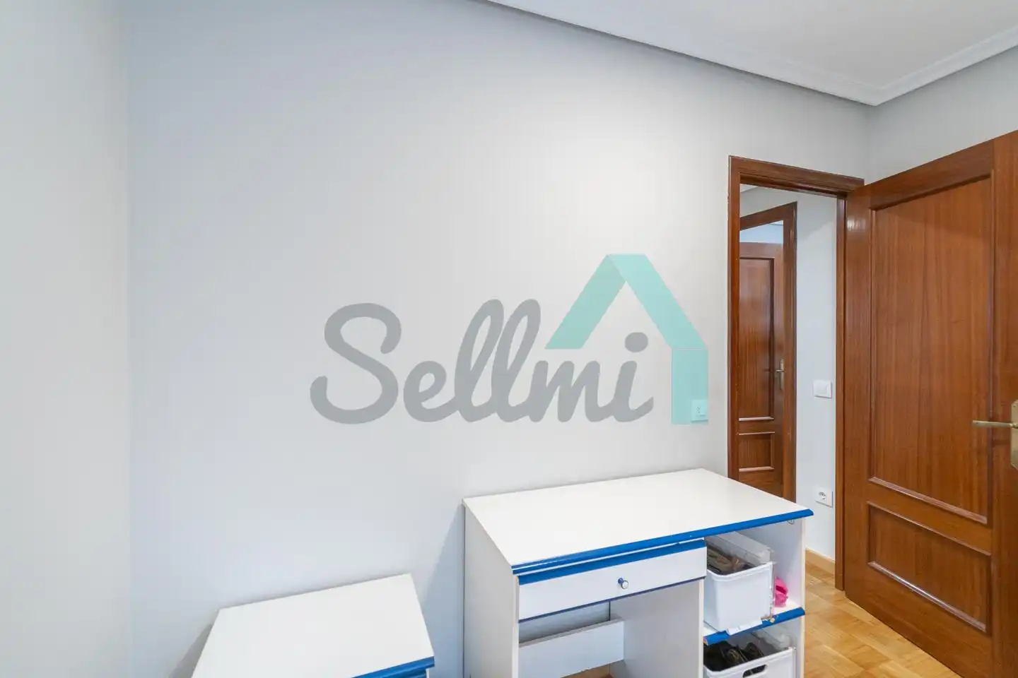 Piso en venta en Oviedo  con Calefacción, Parquet y Trastero
