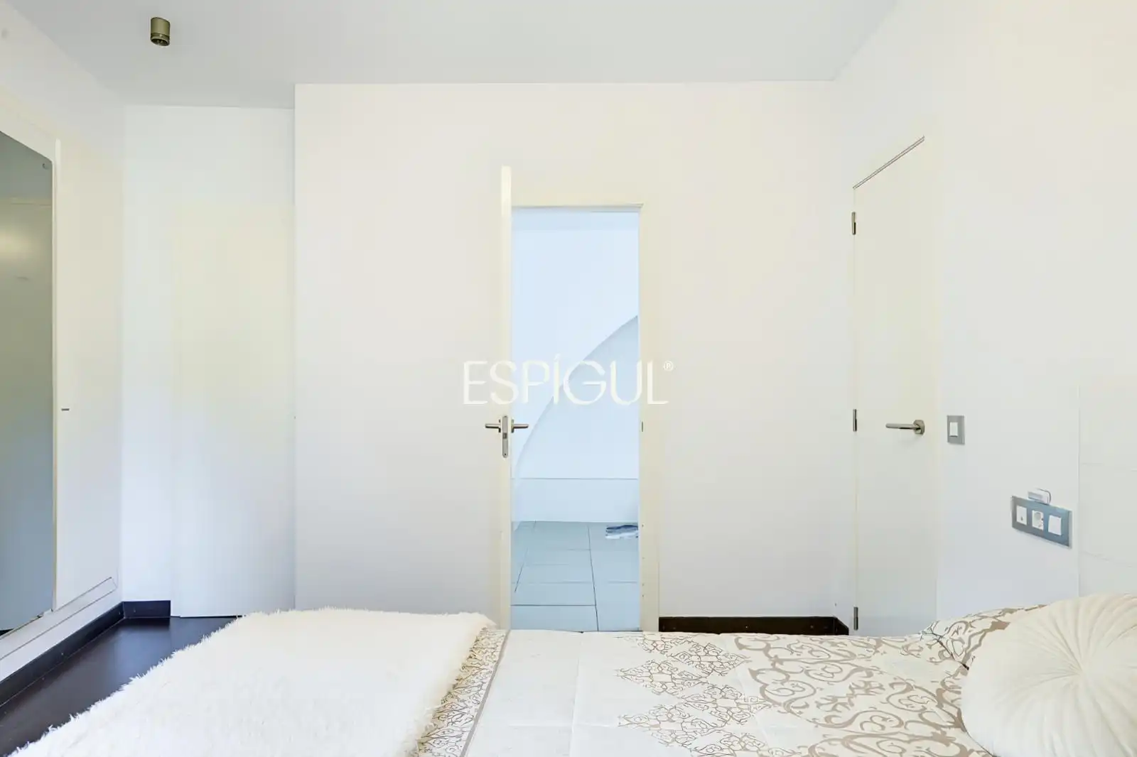 Habitación de Casa adosada en venta en Torroella de Montgrí con Aire acondicionado, Calefacción y Terraza