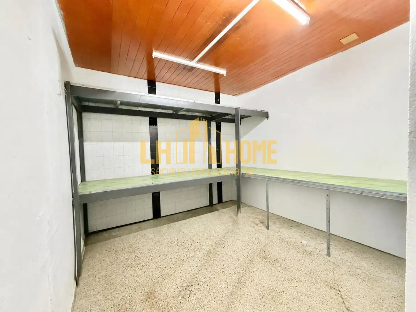 Commercial properties for sale in L'Hospitalet de Llobregat  with Air Conditioner