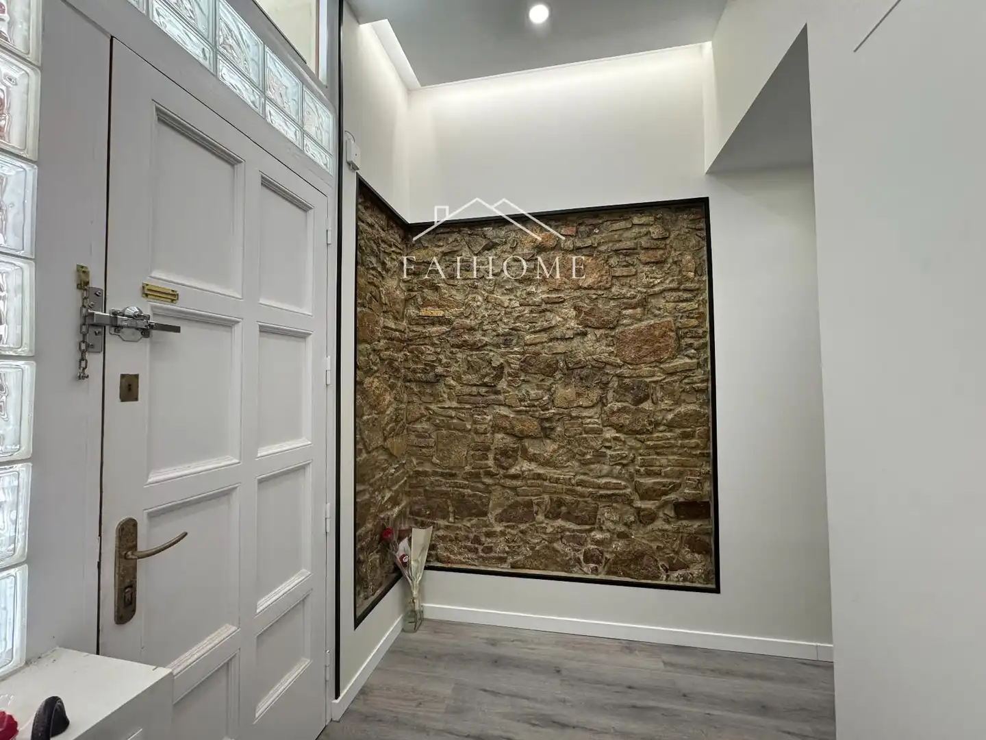 Piso en venta en  Barcelona Capital con Calefacción, Terraza y Horno