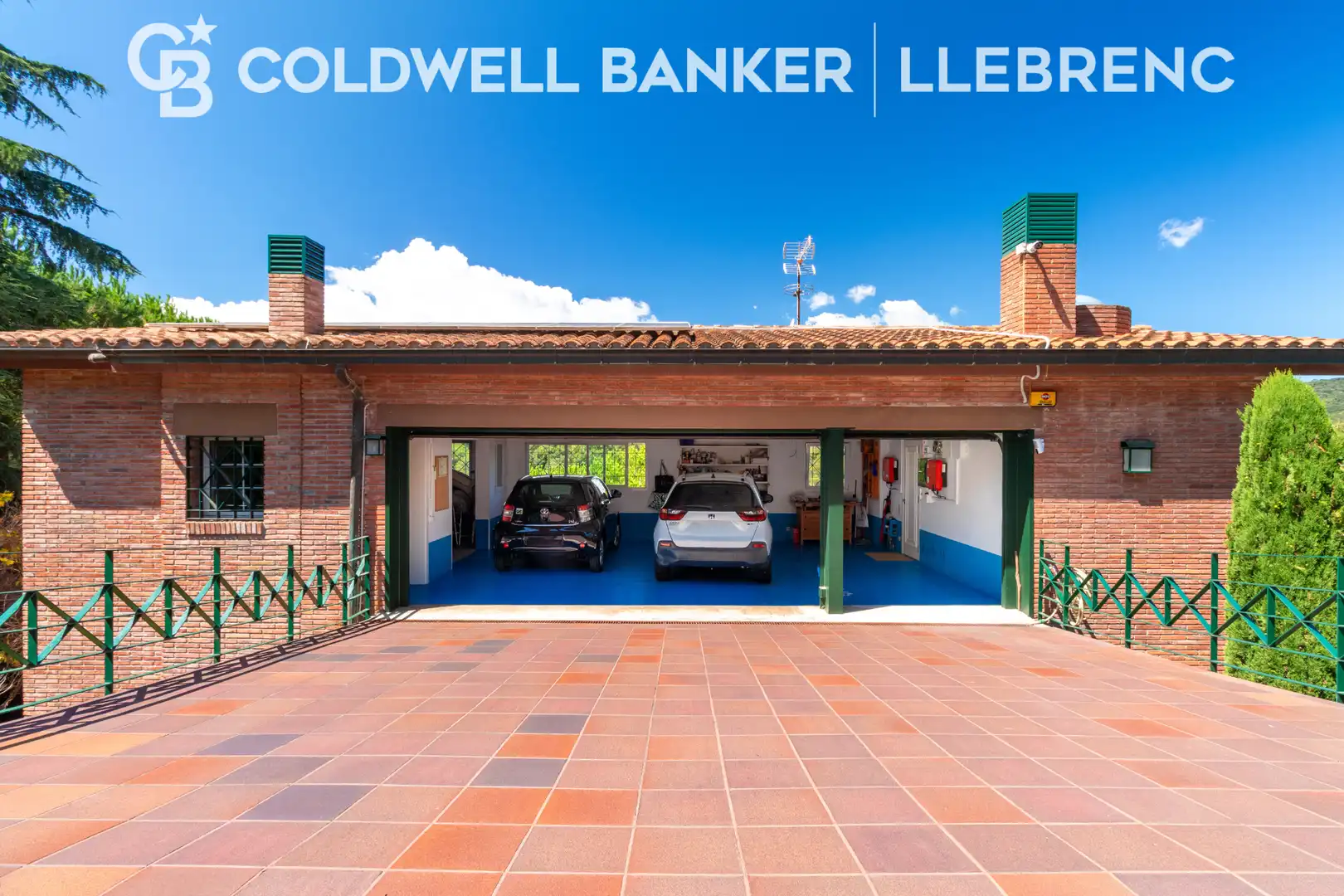 Parking de Casa o chalet en venta en Barcelona con Calefacción, Jardín privado y Parquet