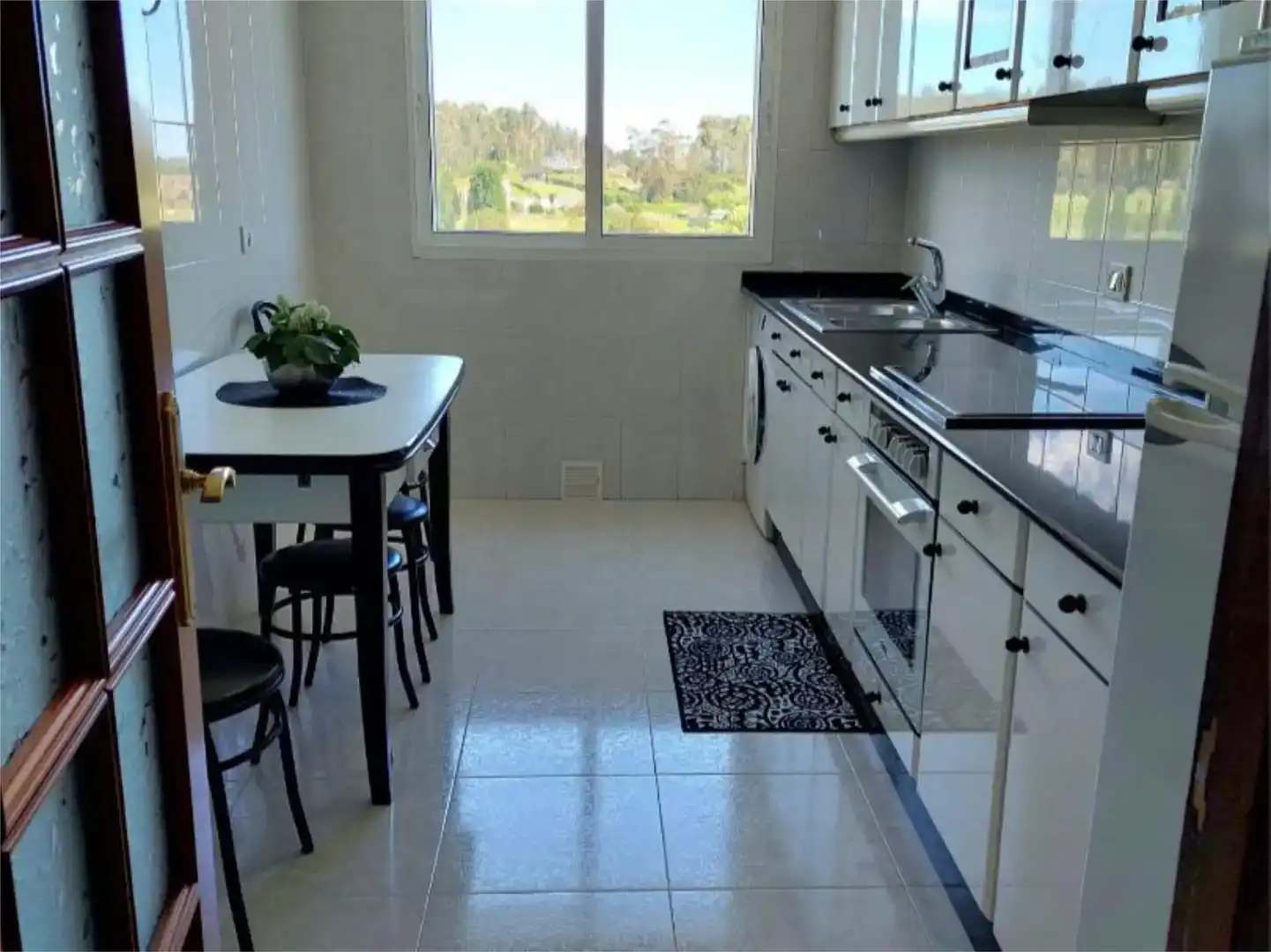 Cocina de Piso en venta en Cervo con Parquet, Trastero y Amueblado