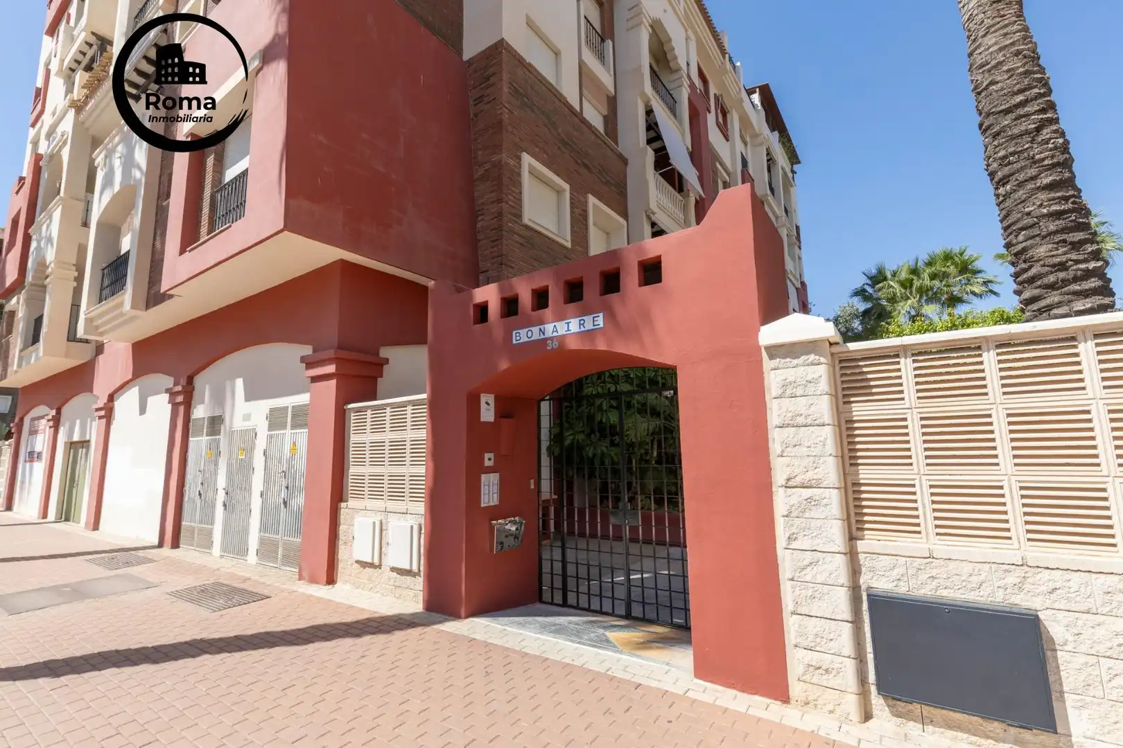 Piso con piscina en venta en Playa de Granada