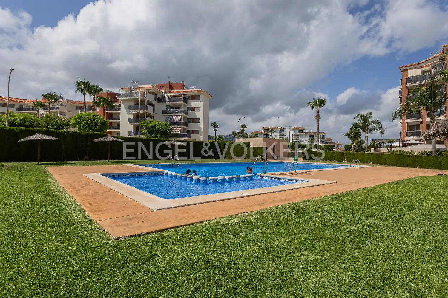 Swimming pool of Flat for rent in El Verger  with Air Conditioner, Heating and Private garden
