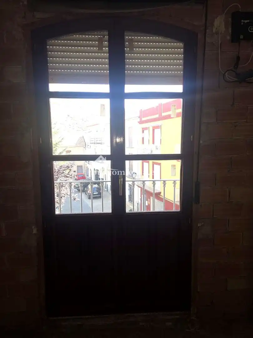 Außenansicht von Wohnung zum Verkauf in Valdepeñas de Jaén mit Balkon