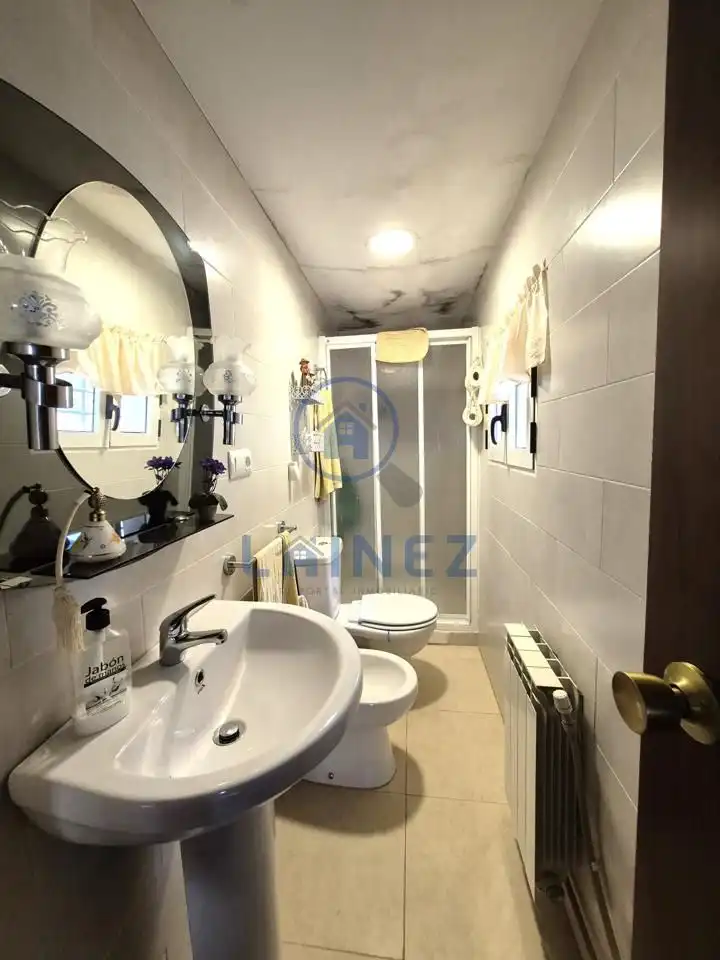 Baño de Casa o chalet en venta en Belmez con Aire acondicionado, Calefacción y Jardín privado