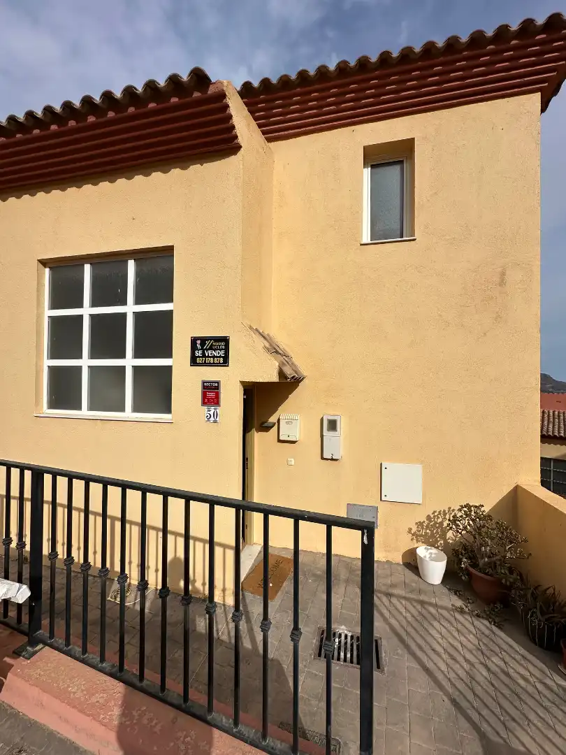 Vista exterior de Local en venta en Vícar
