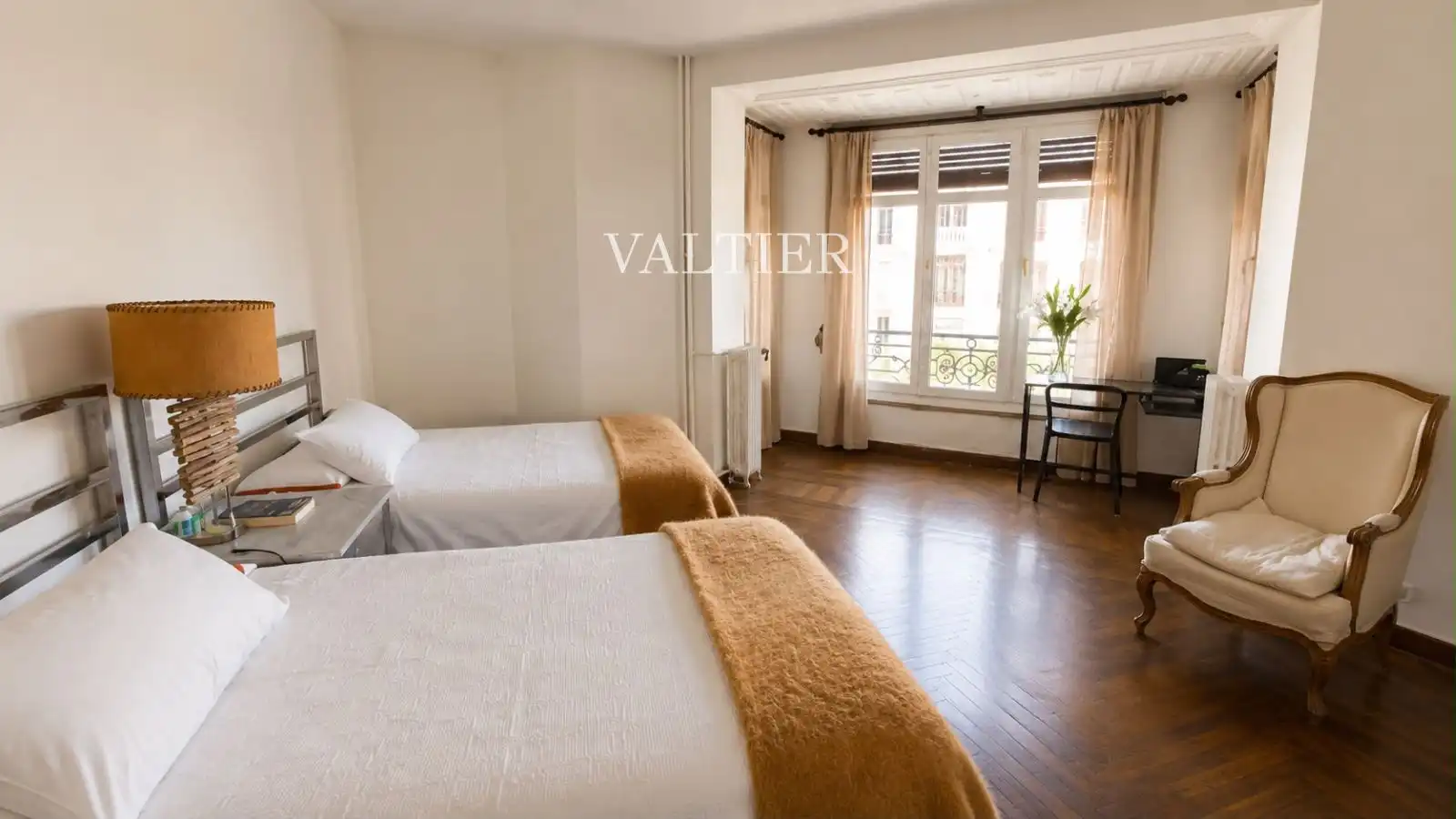 Schlafzimmer von Wohnung zur Miete in Madrid mit Klimaanlage, Heizung und Terrasse