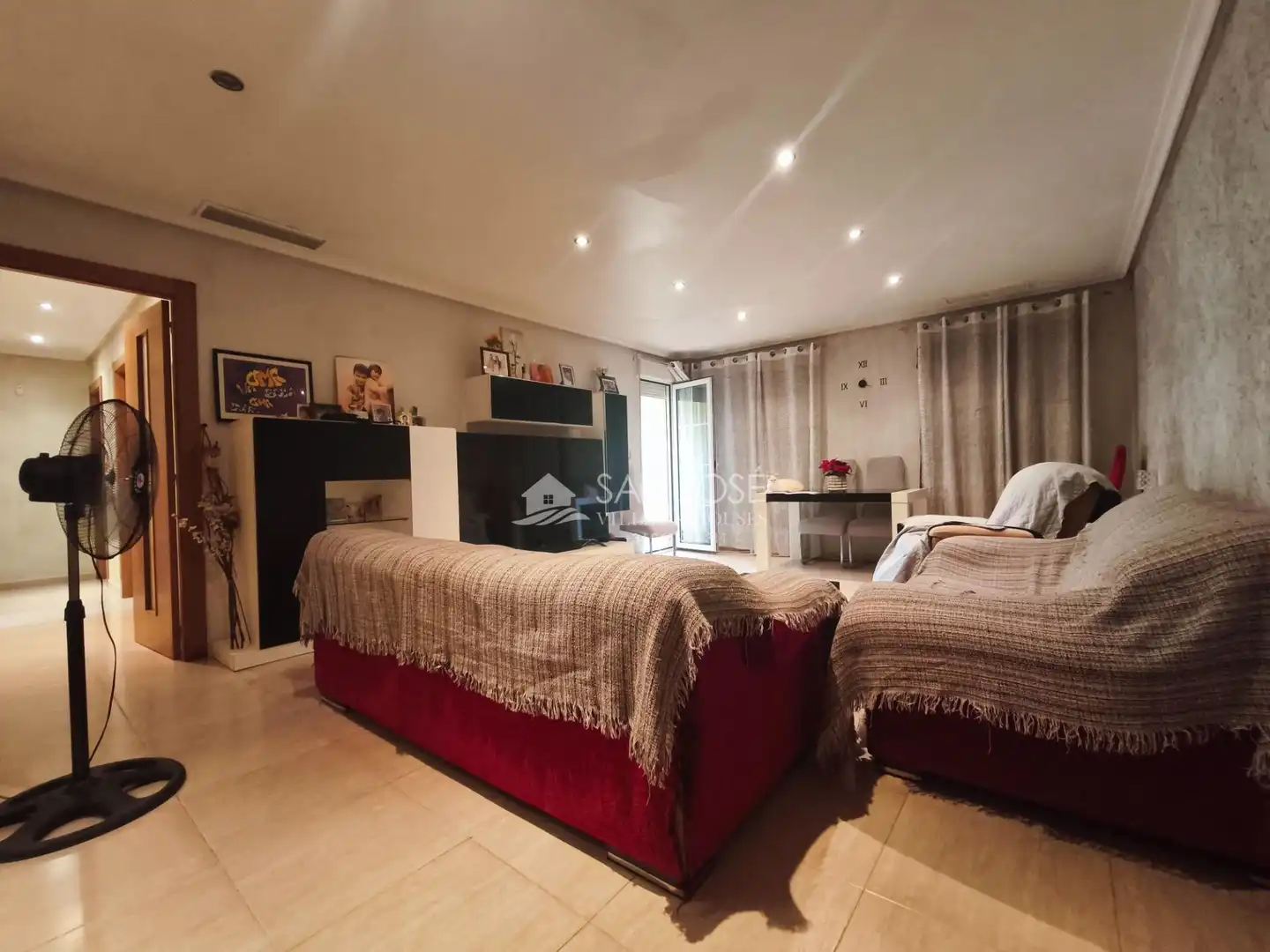 Flat for sale in Aspe  with Air Conditioner, Heating and Balcony