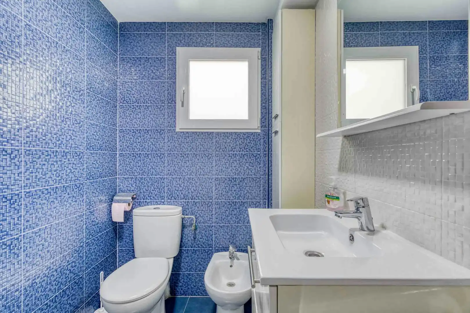 Badezimmer von Wohnung zur untervermieten in Valencia mit Klimaanlage, Möbliert und Waschmaschine