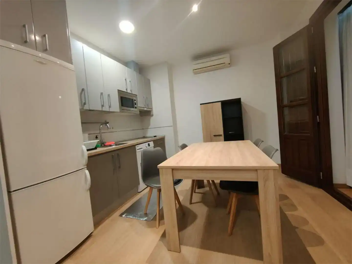 Cuina de Apartament en venda en  Granada Capital amb Aire condicionat i Balcó