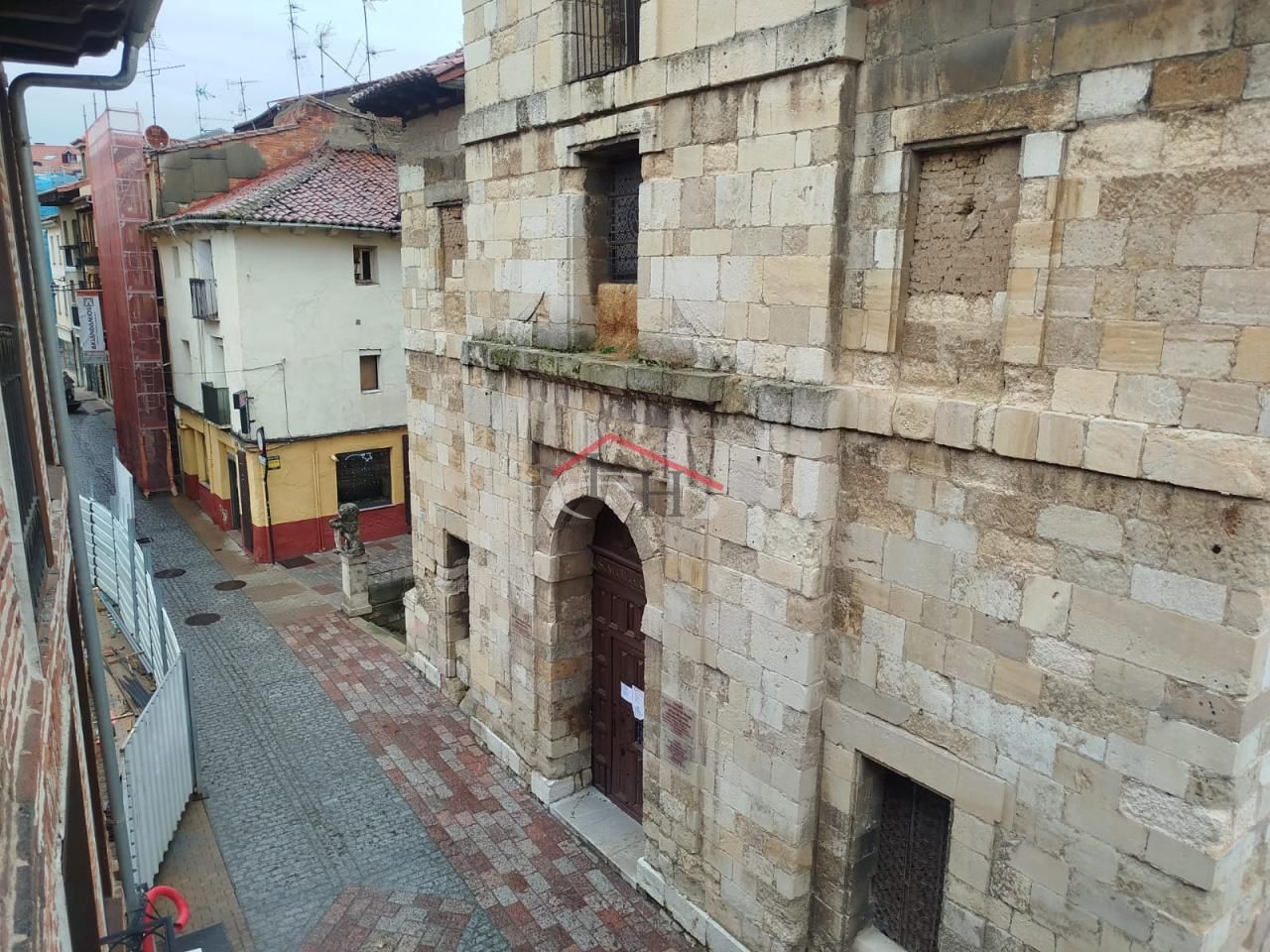 Exterior view of House or chalet for sale in León Capital   with Heating, Private garden and Storage room