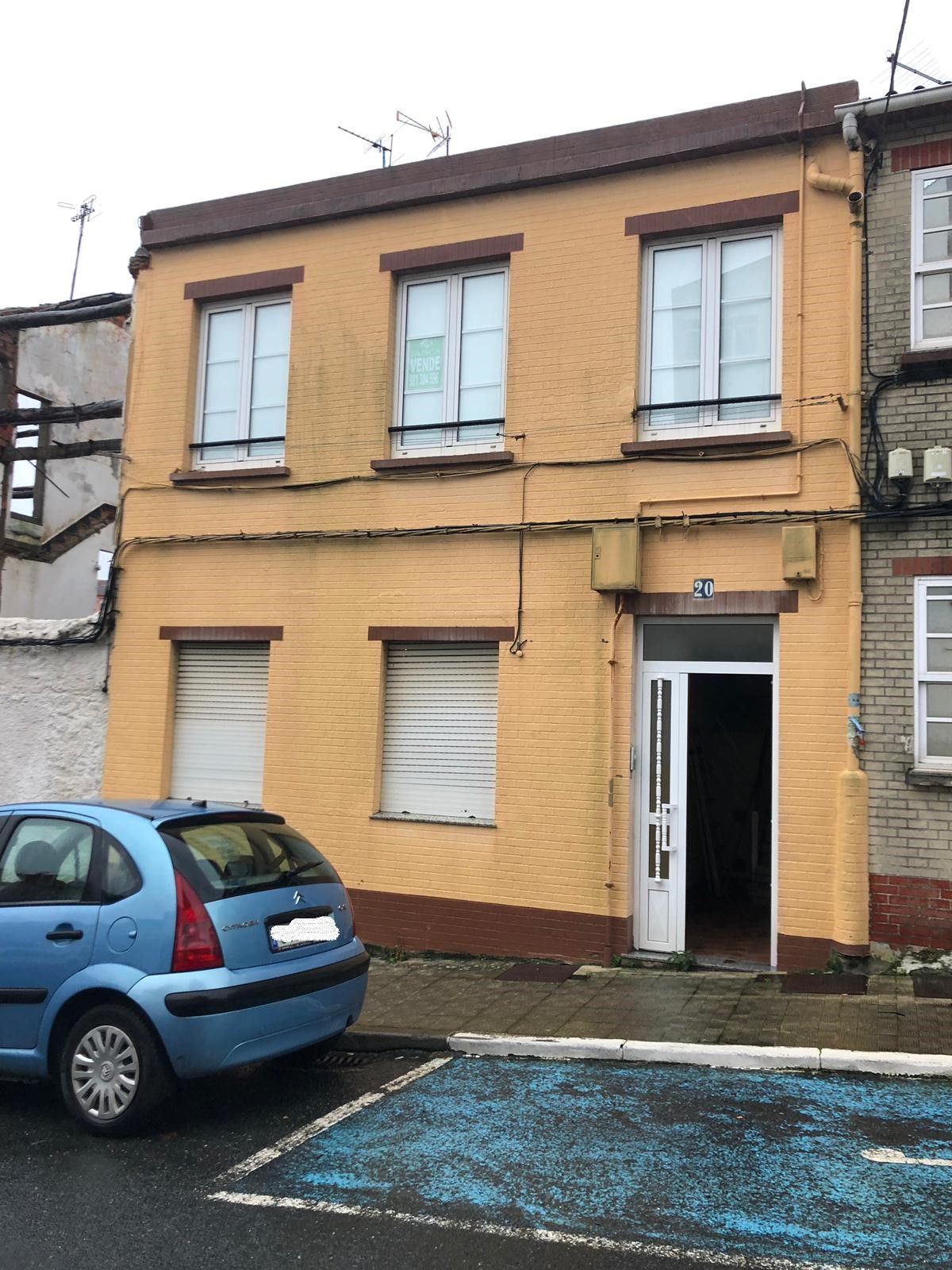 Vista exterior de Edifici en venda en Ferrol