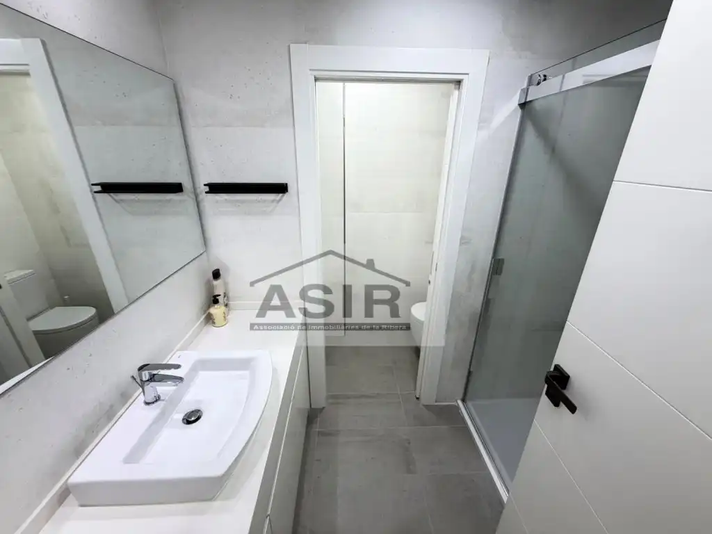 Bathroom of Flat for sale in Alzira