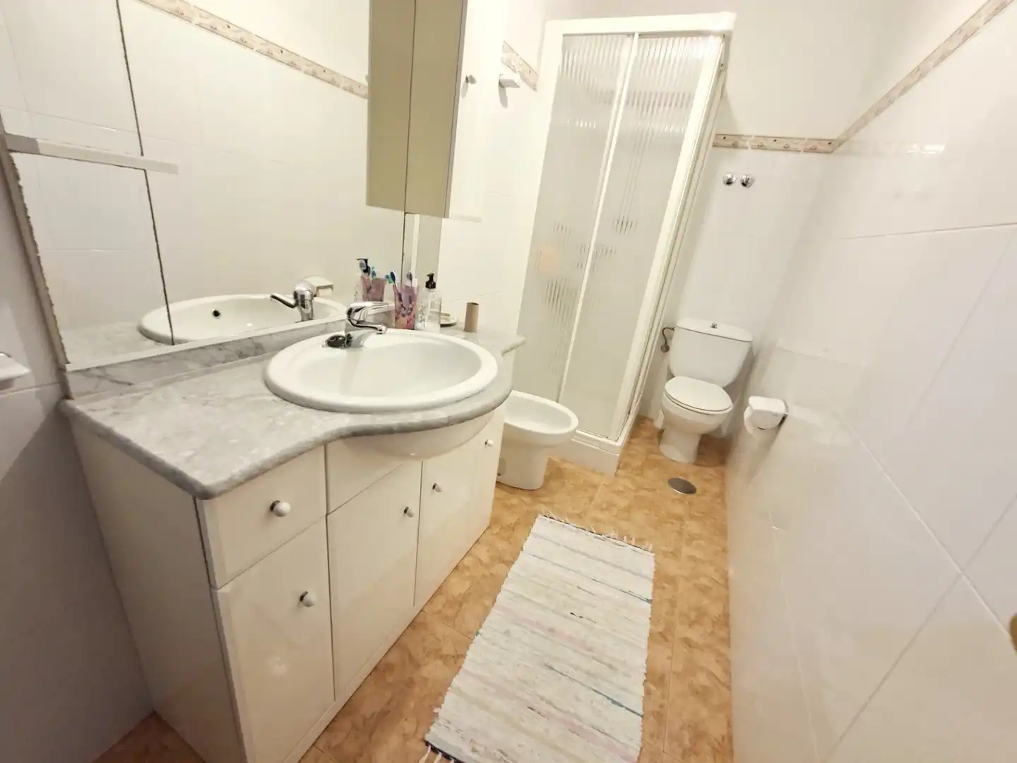 Baño de Casa adosada en venta en Ribeira con Jardín privado