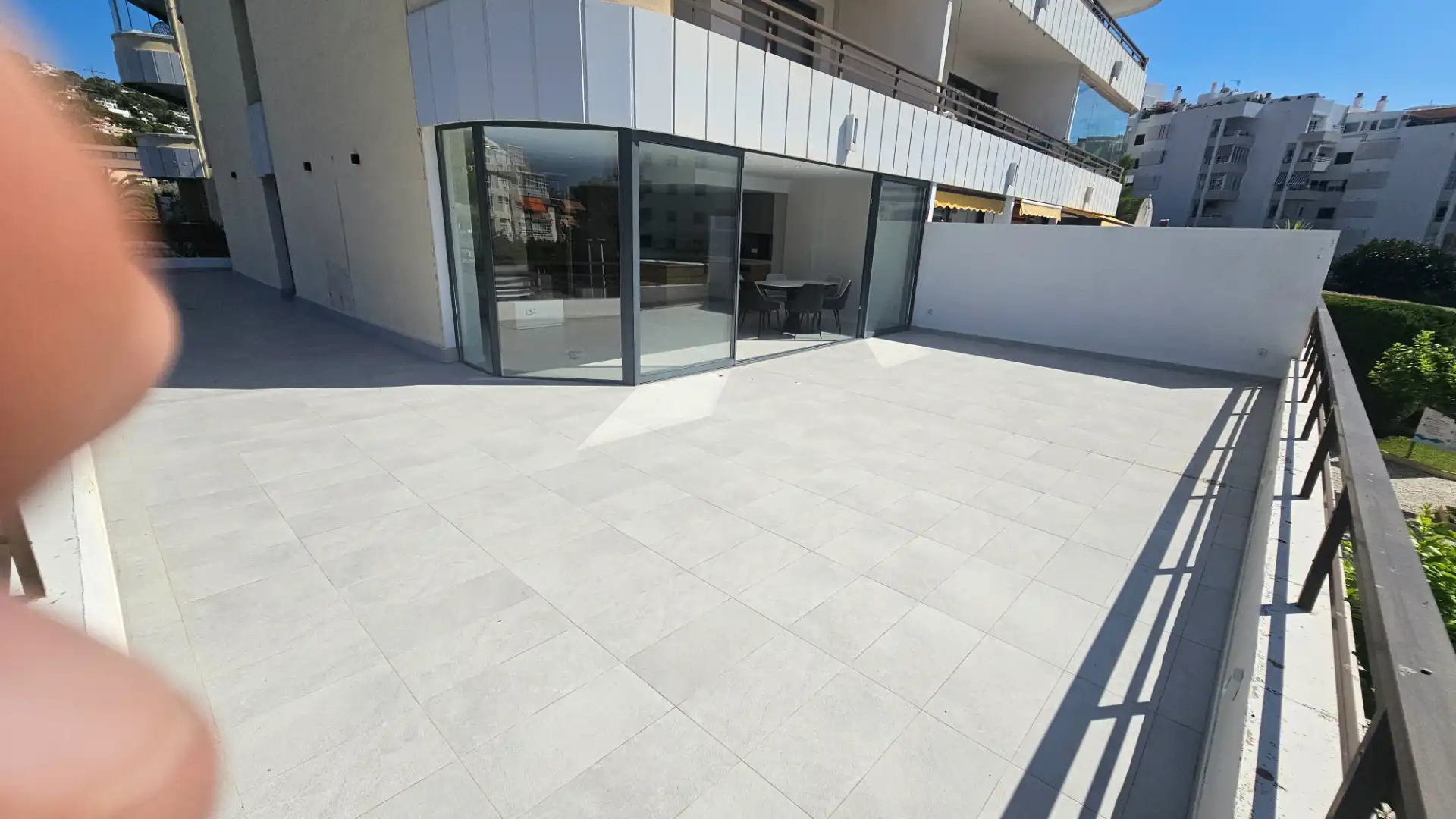 Terrasse von Wohnungen zum Verkauf in Calvià mit Klimaanlage, Heizung und Privatgarten