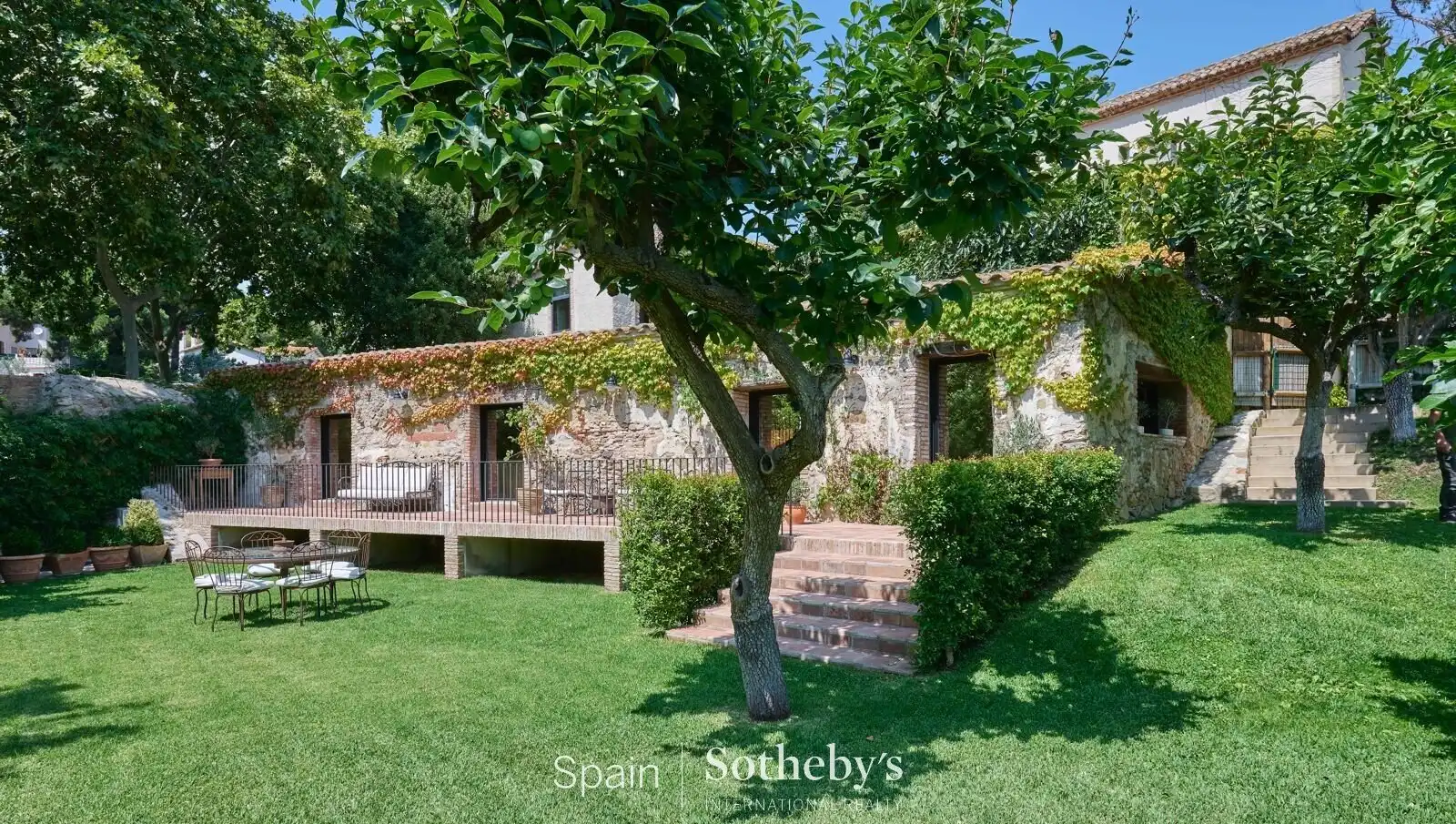 Jardí de Casa o xalet en venda en Alella amb Aire condicionat, Calefacció i Jardí privat