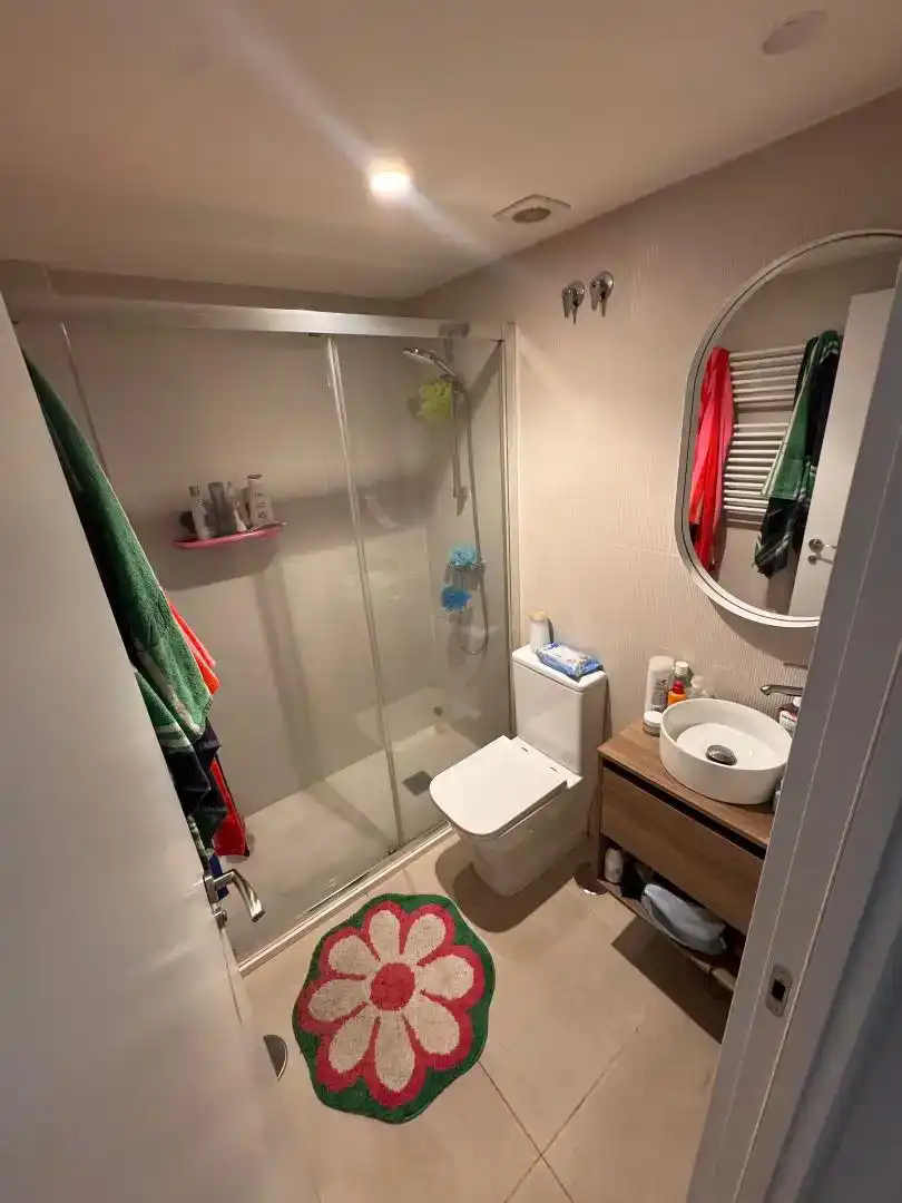 Bathroom of Flat for share in Alcorcón  with Oven, Washing machine and Microwave