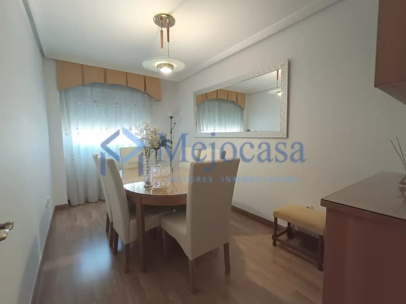 Comedor de Piso en venta en Coslada con Aire acondicionado, Calefacción y Trastero