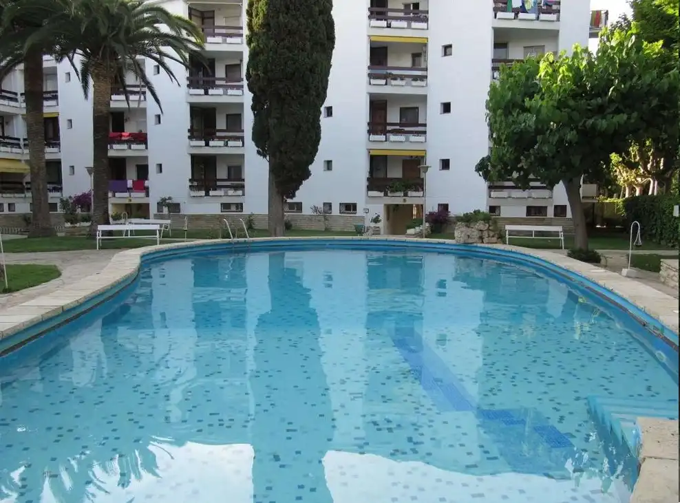 Schwimmbecken von Wohnung zum Verkauf in Salou mit Klimaanlage, Möbliert und Balkon