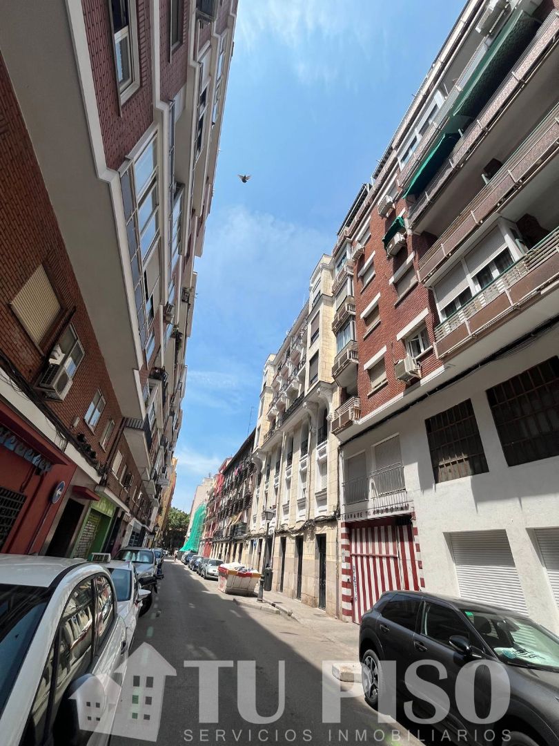 Vista exterior de Pis en venda en  Madrid Capital amb Calefacció i Terrassa