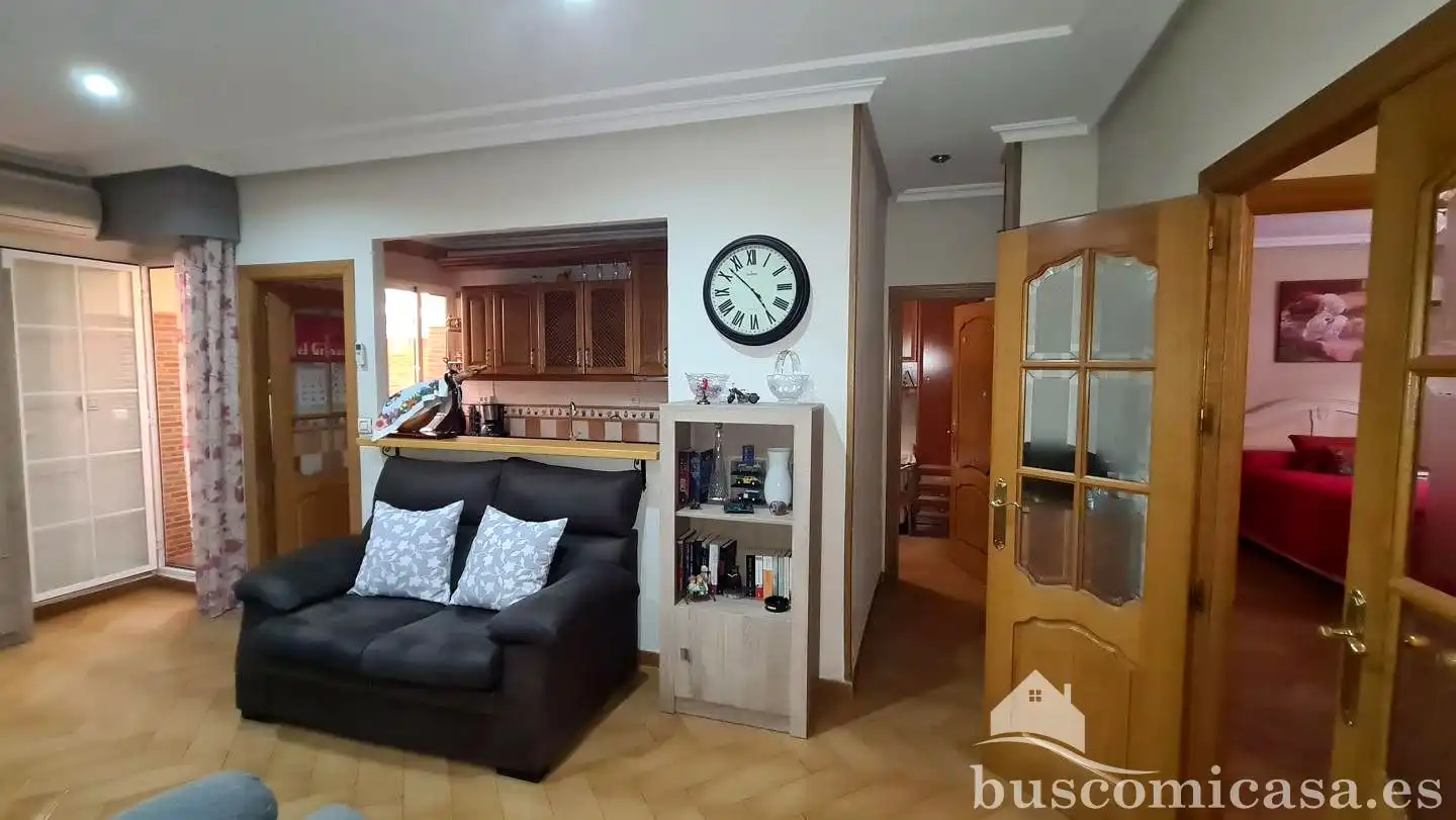Sala de estar de Planta baja en venta en Linares con Aire acondicionado