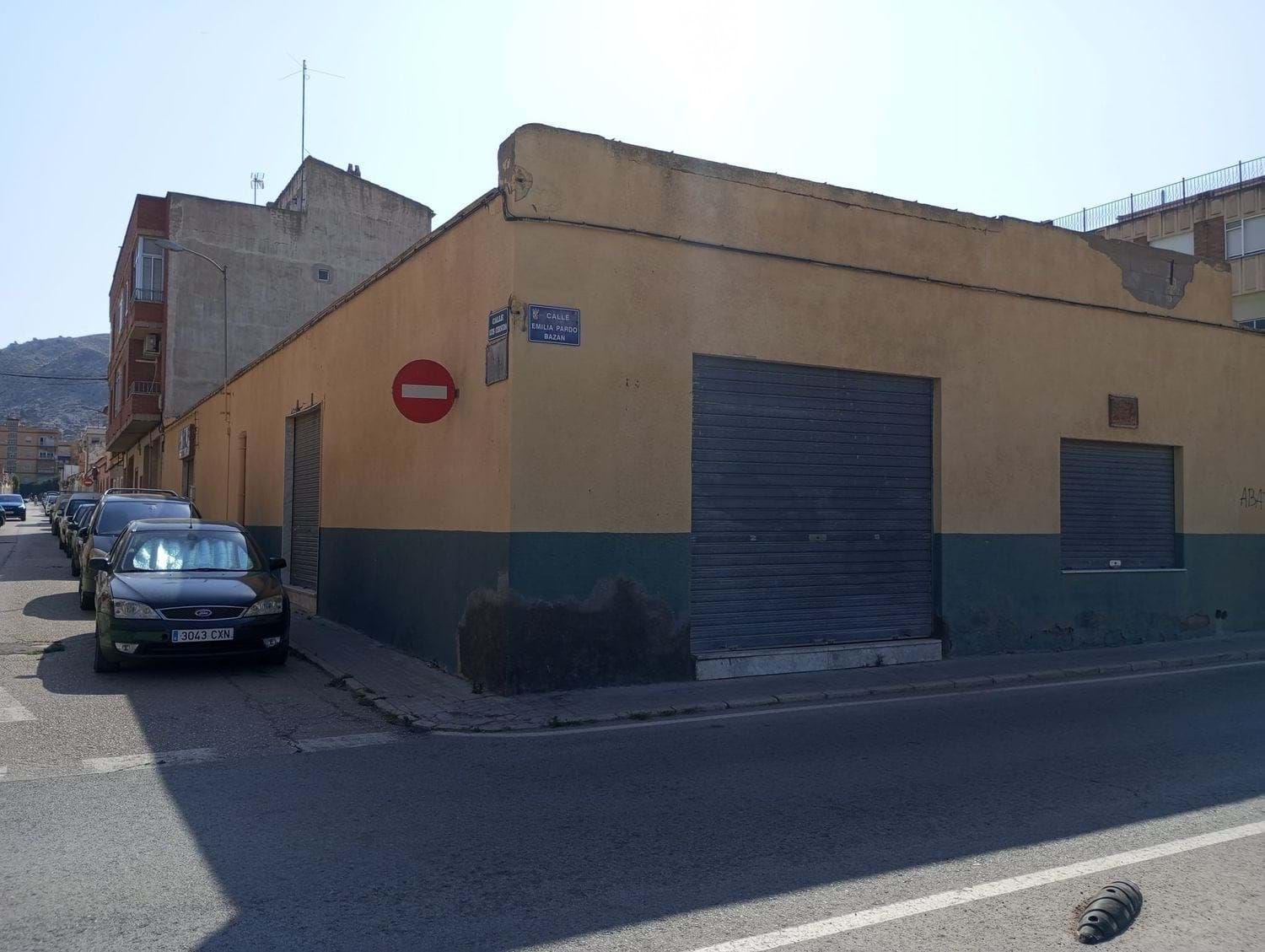 Vista exterior de Nave industrial en venta en Villena