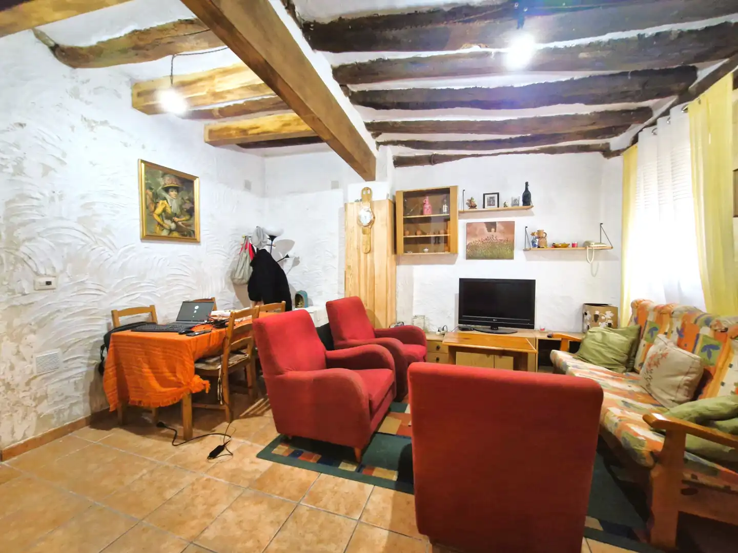 Sala d'estar de Finca rústica en venda en Arnedillo amb Calefacció, Traster i Moblat
