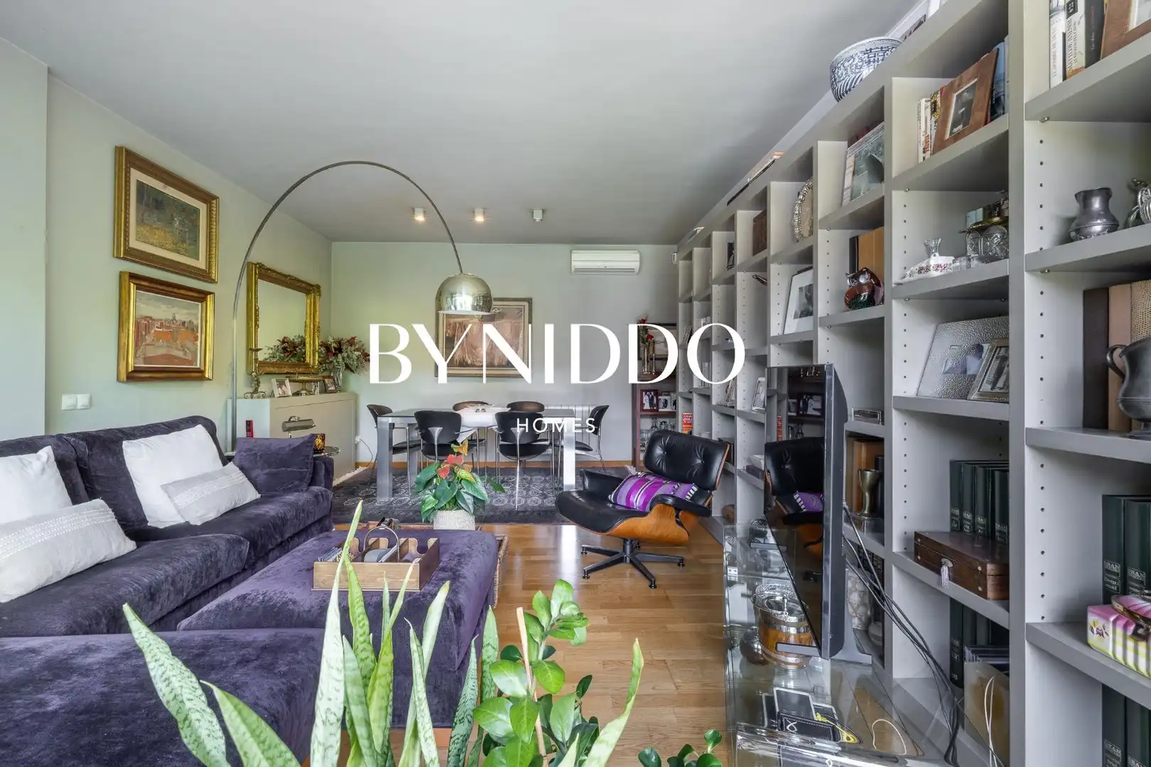 Living room of Flat for sale in Sant Cugat del Vallès  with Air Conditioner, Heating and Private garden