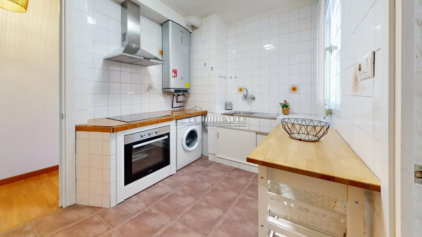 Cocina de Piso de alquiler en A Coruña Capital  con Calefacción y Amueblado
