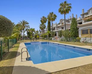 Jardí de Pis en venda en Marbella amb Aire condicionat, Terrassa i Moblat