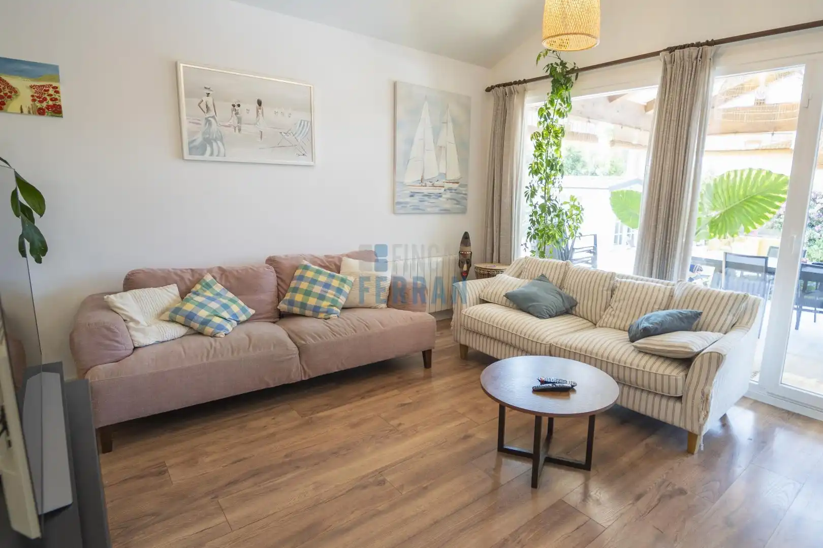 Sala de estar de Casa o chalet en venta en El Vendrell con Calefacción, Parquet y Terraza
