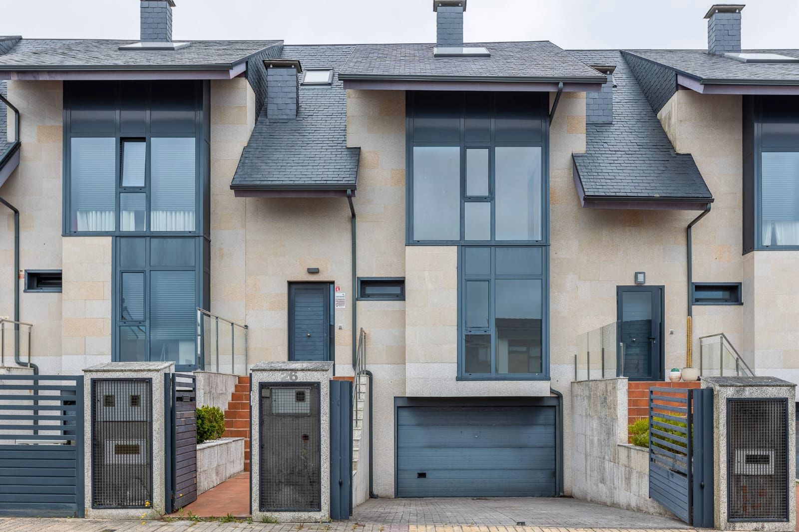 Exterior view of Single-family semi-detached for sale in Culleredo  with Heating, Private garden and Terrace
