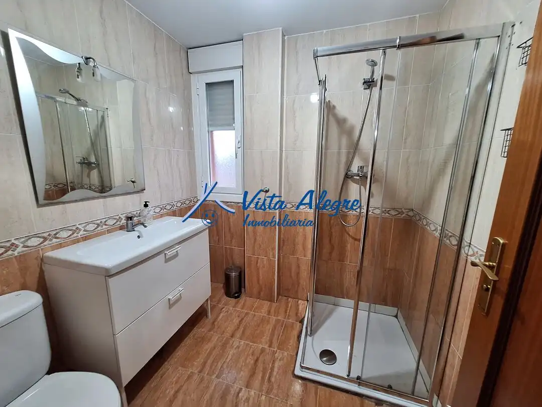 Baño de Piso en venta en Anguciana con Calefacción, Trastero y Piscina