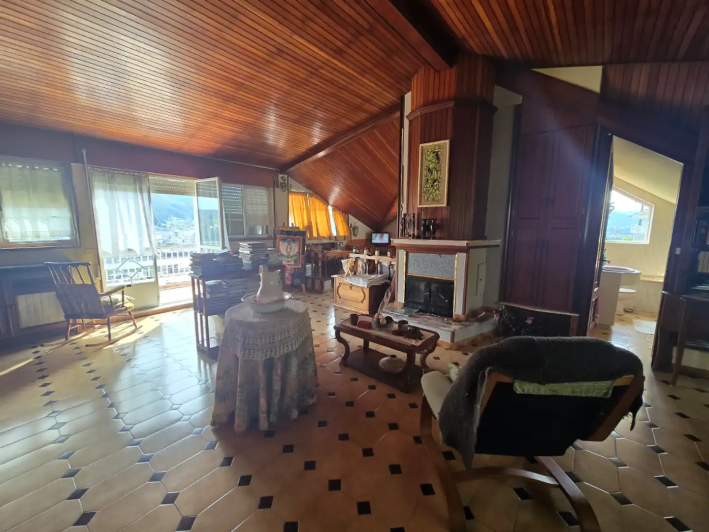 Sala d'estar de Casa o xalet en venda en Viveiro amb Calefacció, Jardí privat i Parquet