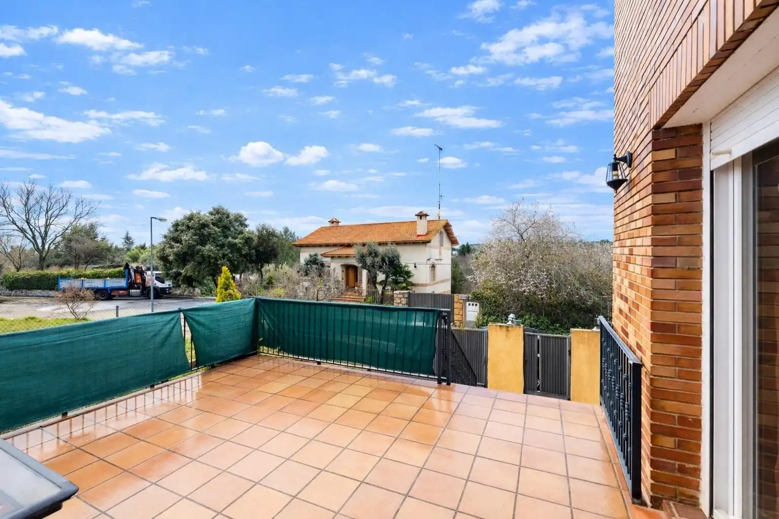 Terrassa de Casa o xalet en venda en Colmenarejo amb Calefacció, Jardí privat i Terrassa