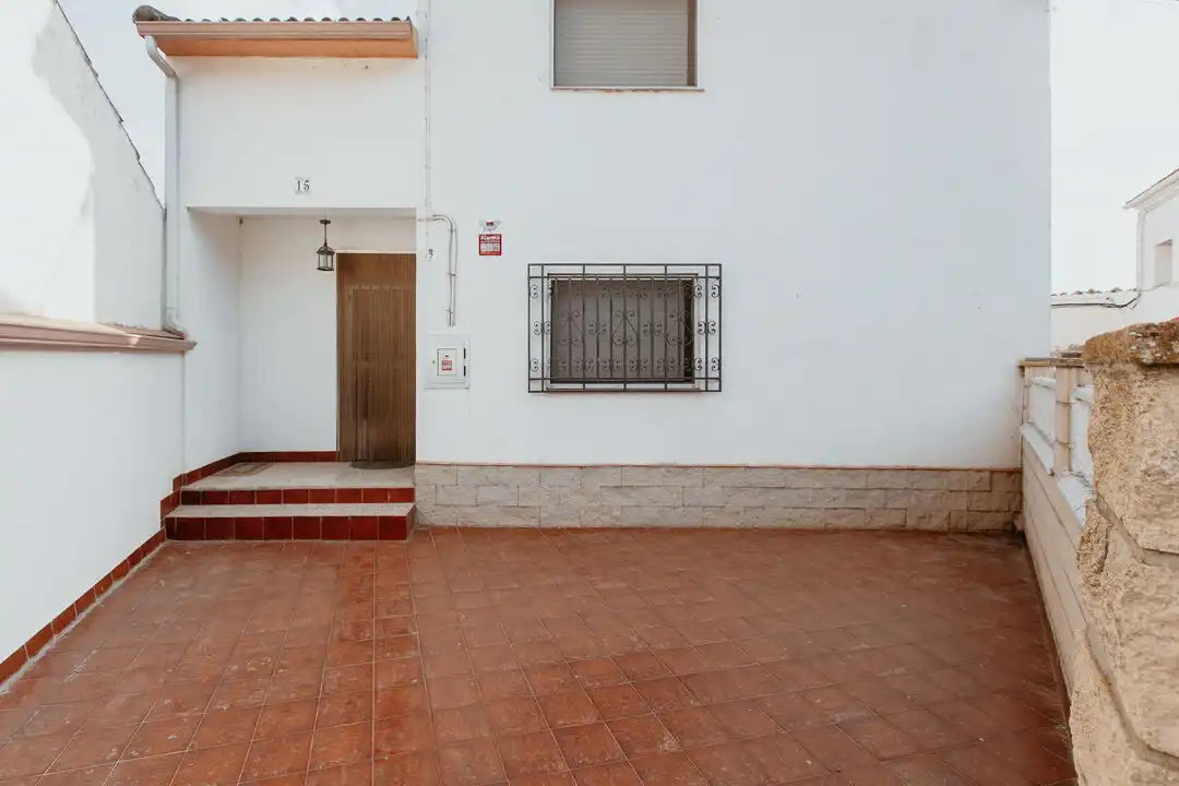 Casa o xalet en venda en Almuniente amb Calefacció, Terrassa i Moblat
